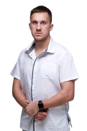 Неустроев Дмитрий Маратович
